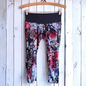 Prism Sport Saks Fifth  floral cropped athletic yoga leggings X-small